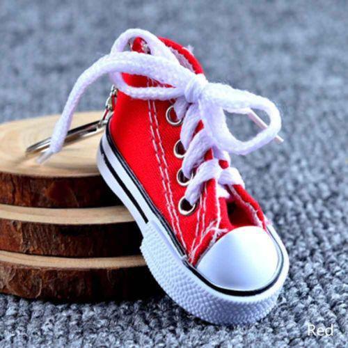 Bán Móc khóa hình đôi giày thể thao 7 màu dễ thương Siêu rẻ