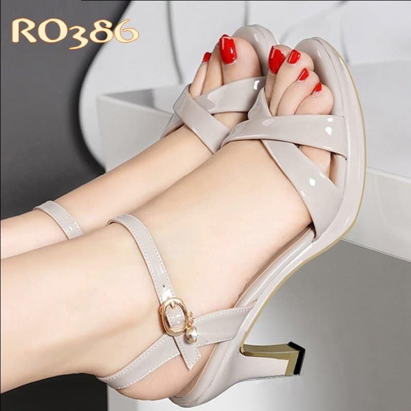 Sandal nữ quai chéo, da bóng cao cấp ROSATA RO386 cao 7p - Đen, Xám - HÀNG VIỆT NAM - BKSTORE