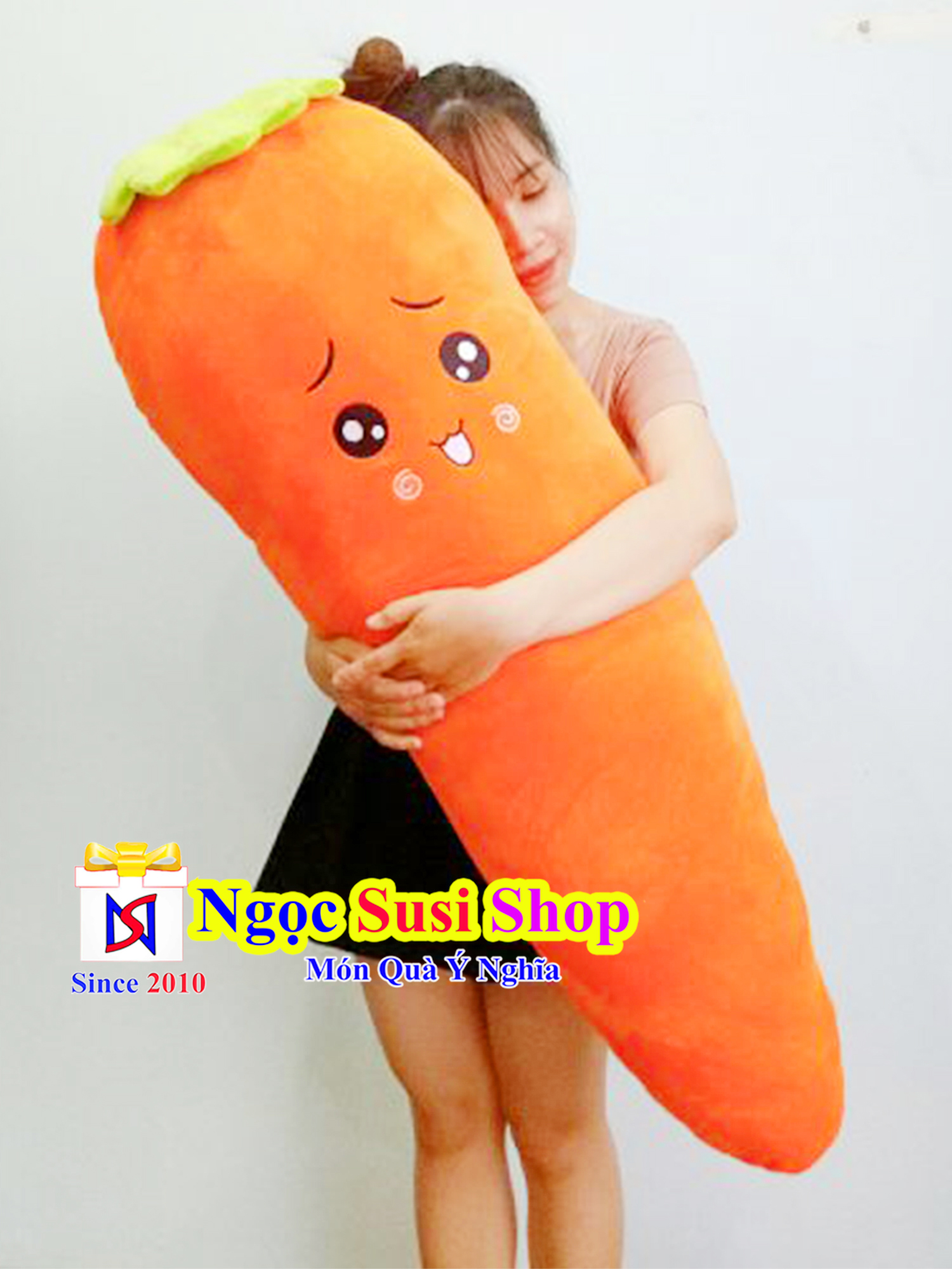 GỐI ÔM CÀ RỐT SIÊU TO KHỔNG LỒ