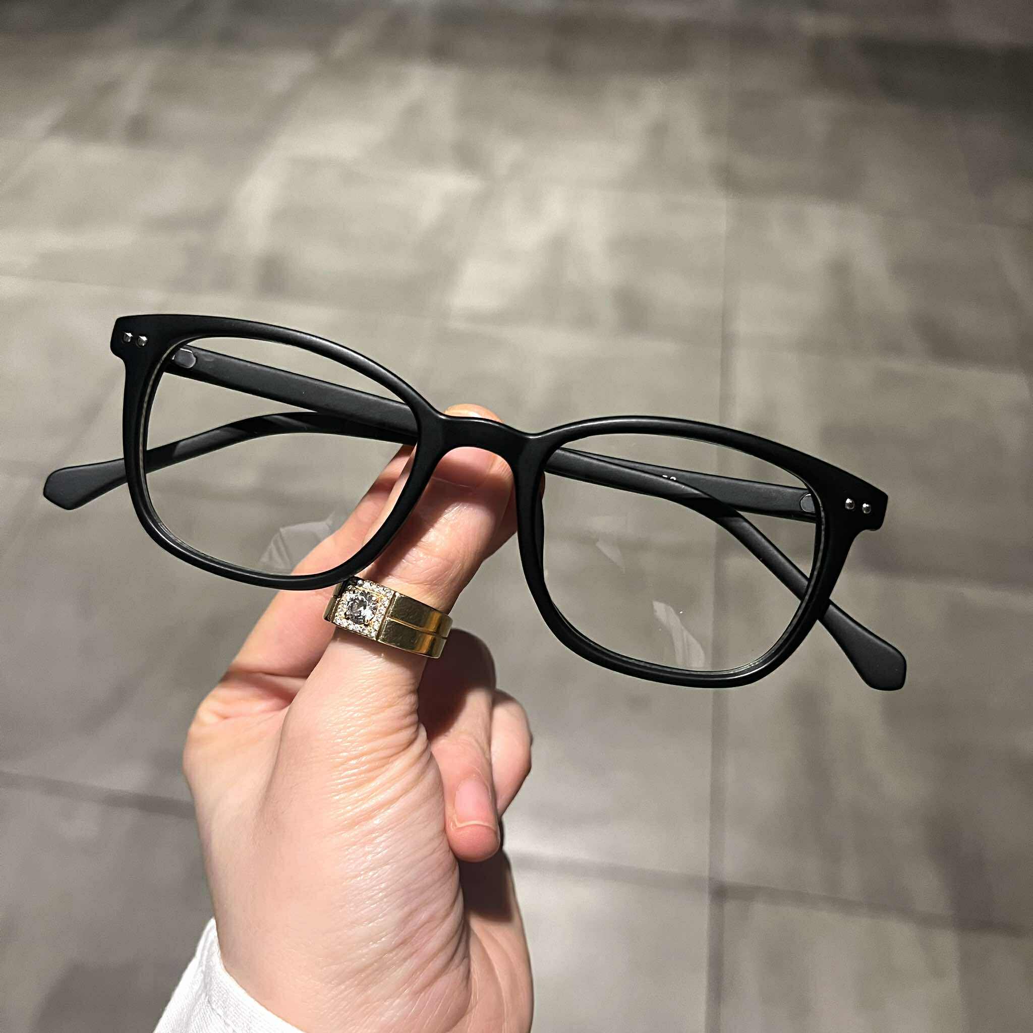 Kính Mắt vuông basic gọng nhựa lõi cốt cao cấp