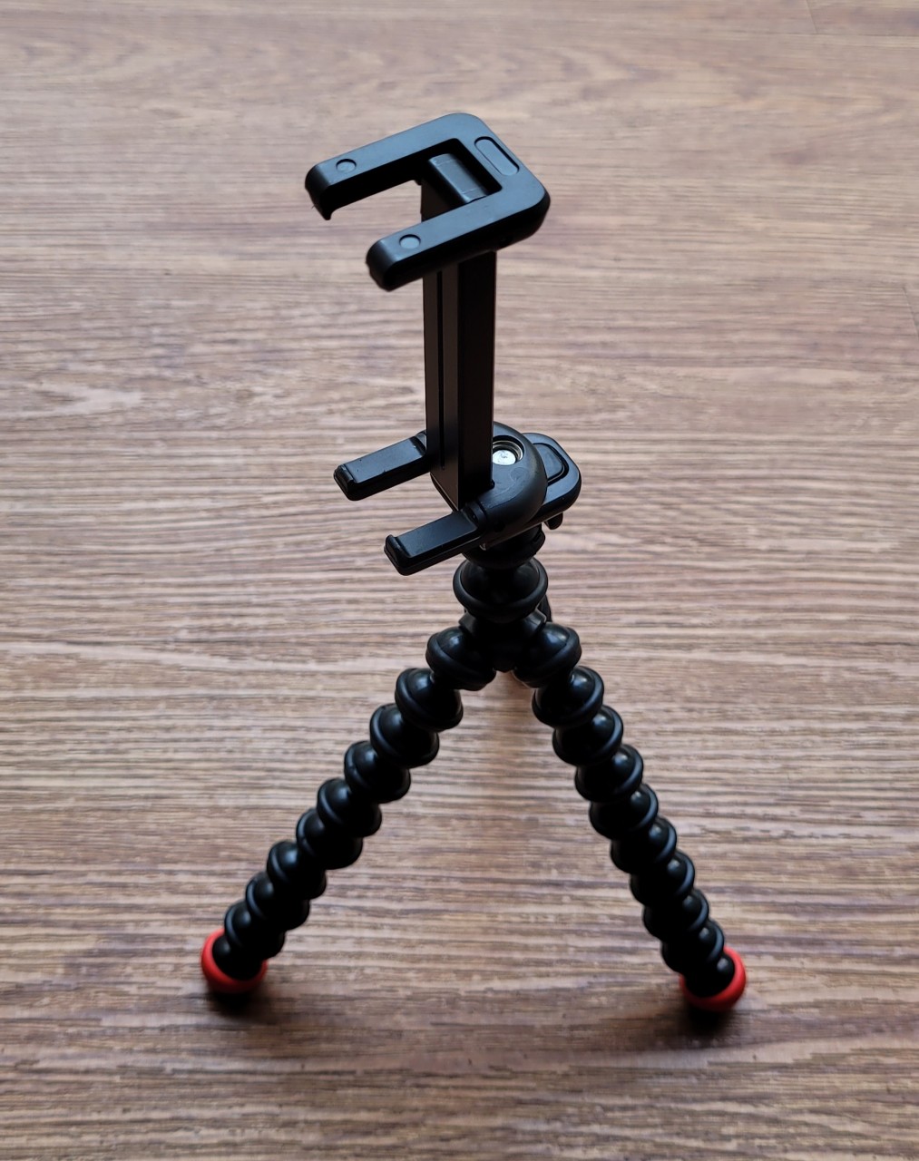 Chân ba để bàn có nam châm cho máy ảnh/điện thoại hiệu Joby GorillaPod Magnetic (JB01372-CWW), hàng chính hãng