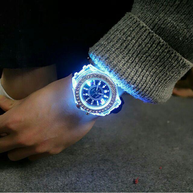 Đồng hồ LED nam nữ phát sáng cực đẹp ( kèm hộp )  shoprequalc