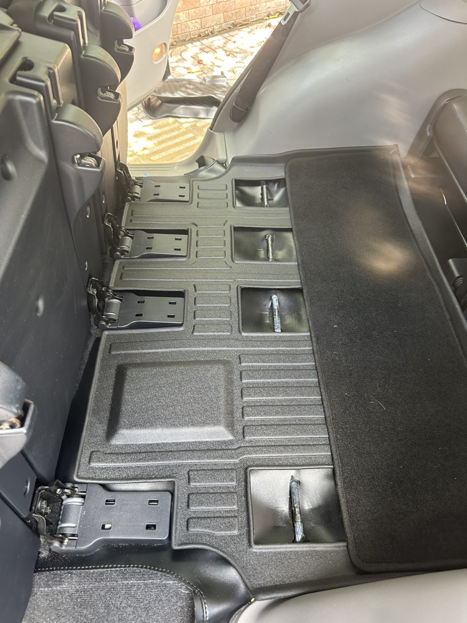 Thảm lót sàn xe ô tô Mitsubishi Pajero Sport 2023 bản 2 cầu Nhãn hiệu Macsim chất liệu nhựa TPE cao cấp màu đen