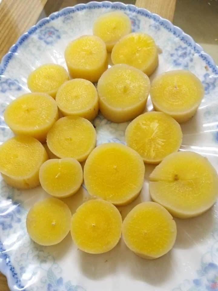 500 GRAM Hom giống Khoai Sắn ruột Vàng dẻo Thái Lan .