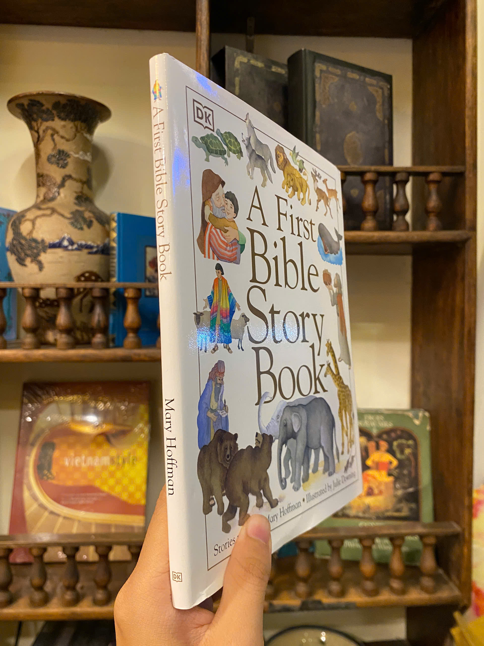 Sách - A First Bible Story Book by Mary Hoffman | Children's Picture Book | Sách bìa cứng