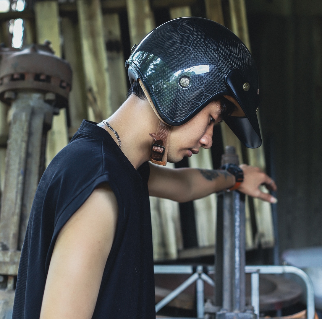 Mũ Bảo Hiểm 3/4 Cổ Điển BULLDOG Heli Carbon