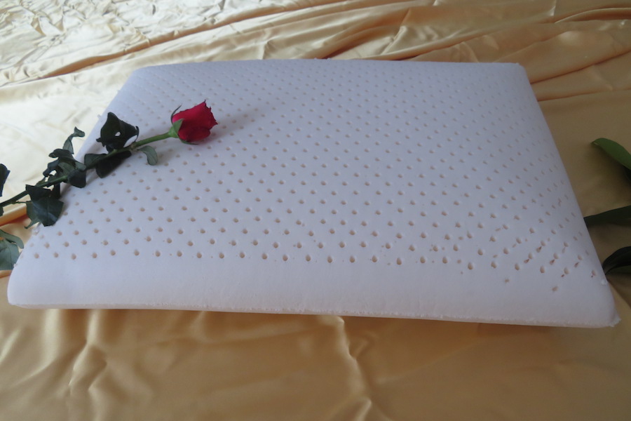 Gối cao su thiên nhiên Gold Kiddy kích thước 40*60*14