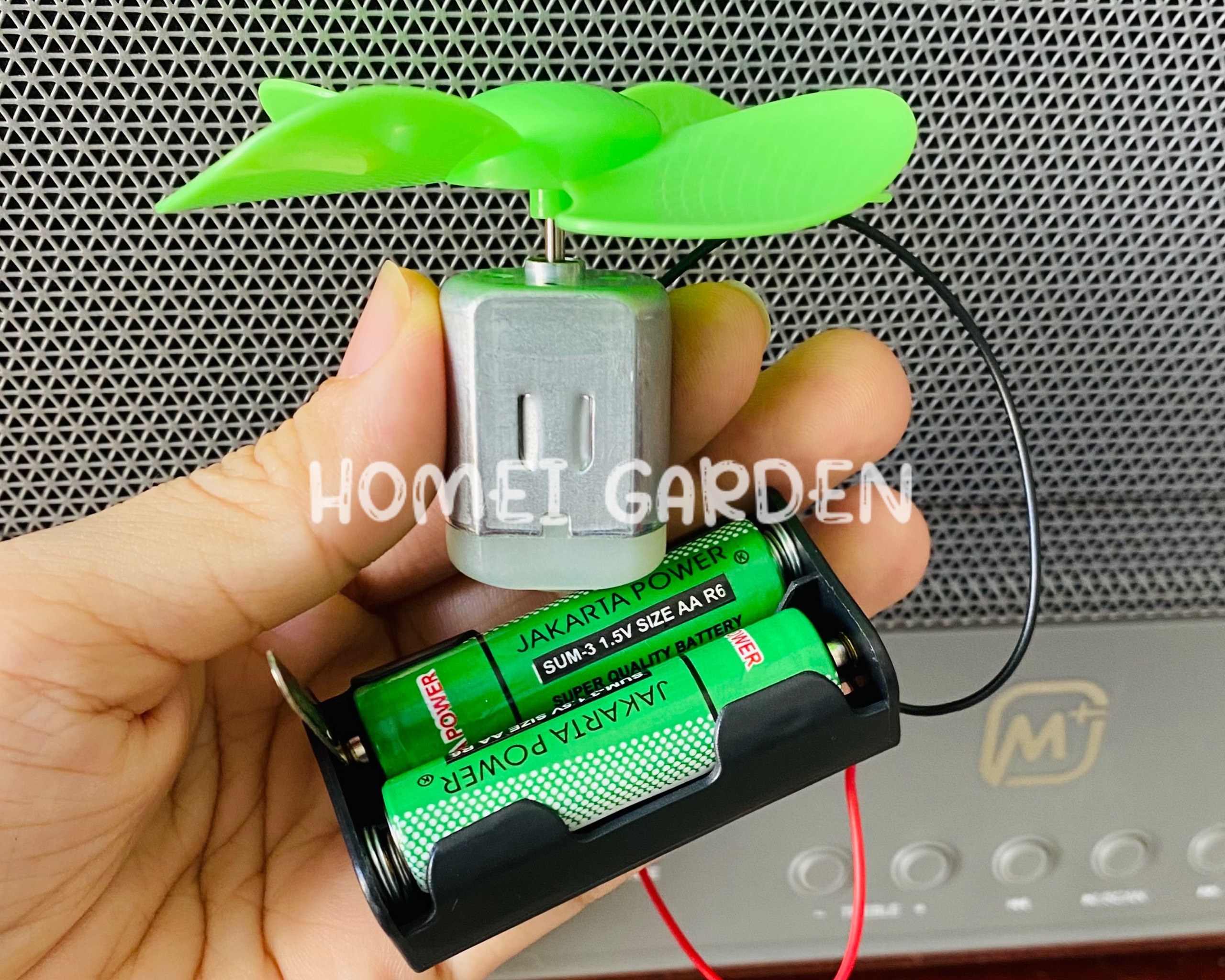 Bộ Kit chế quạt mini 3V - 6V tốc độ cao motor 280 cánh quạt 80mm đế pin kèm sẵn 2 viên pin DIY steam stem - HM0160