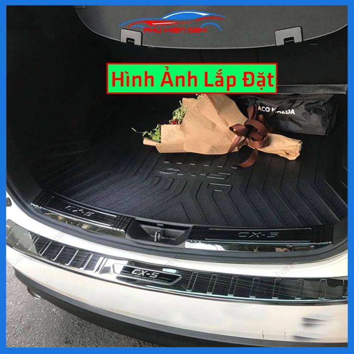 Ốp chống trầy cốp Mazda CX5 thép không gỉ vân titan bảo vệ xe chống va đập