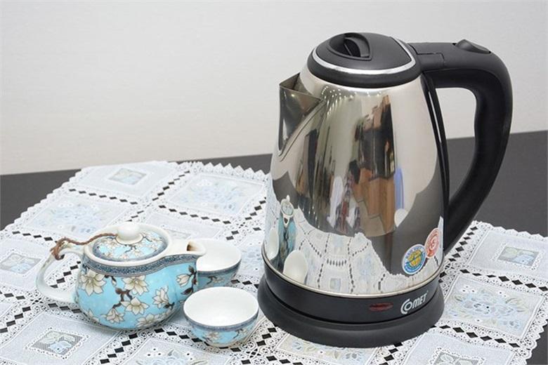 Bình Đun Nước Siêu Tốc Comet CM8217 - Hàng chính hãng