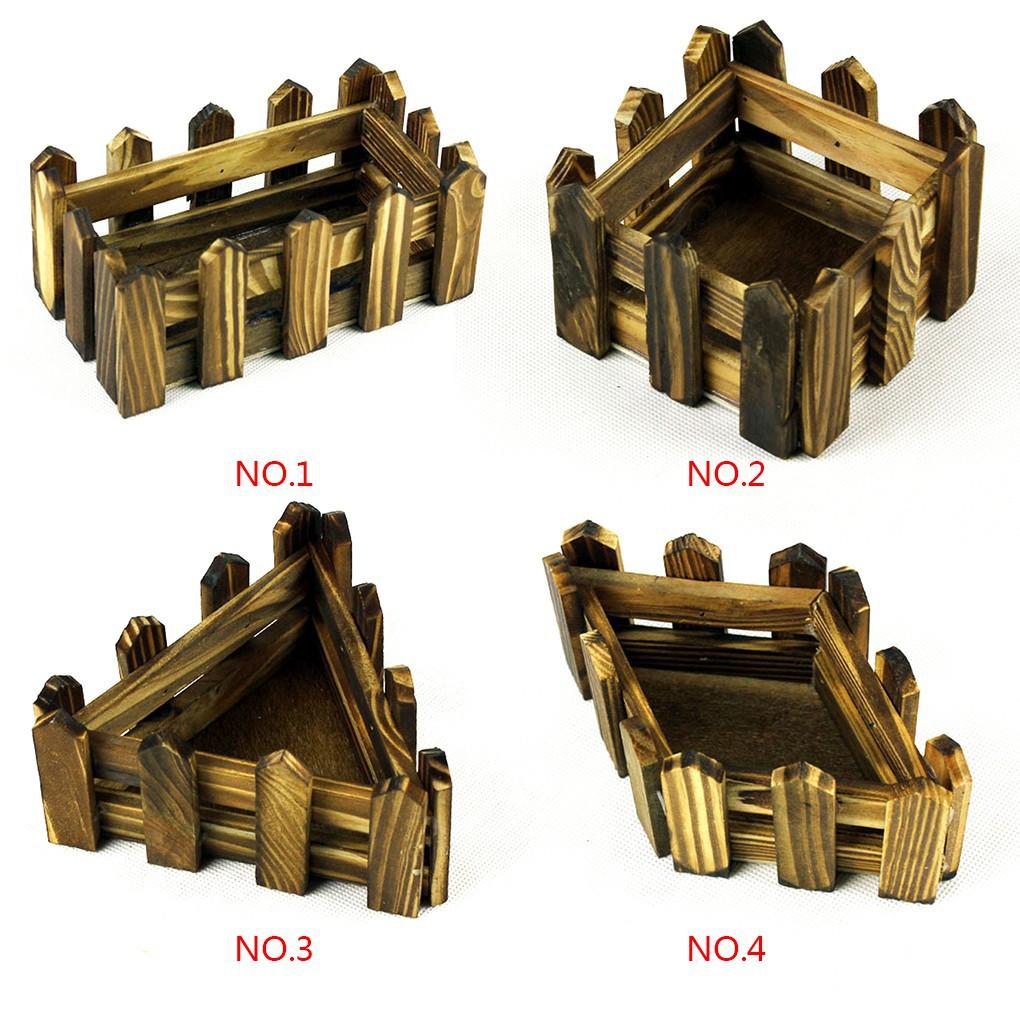 Khung gỗ đựng hoa trang trí vườn