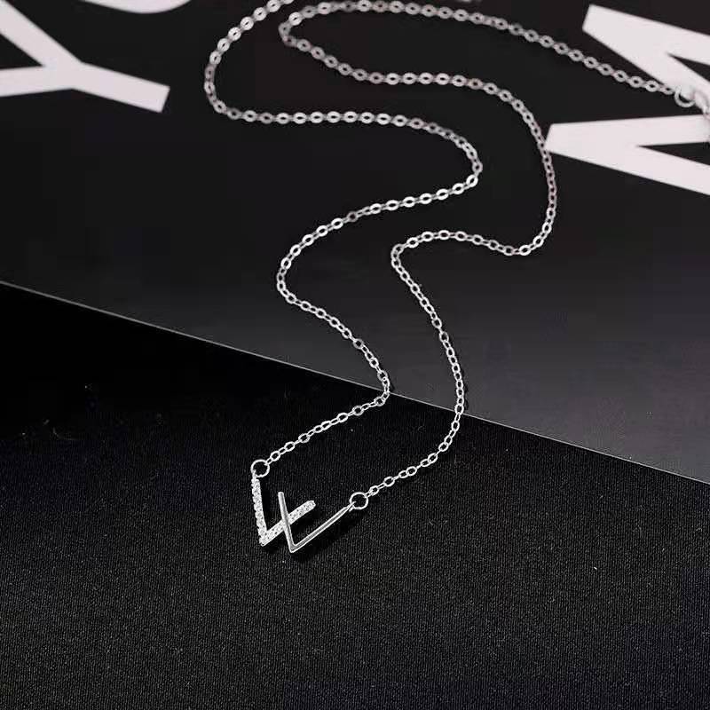 Vòng cổ titan chữ W , dây chuyền W phong cách Hàn Quốc dành cho nữ DC06