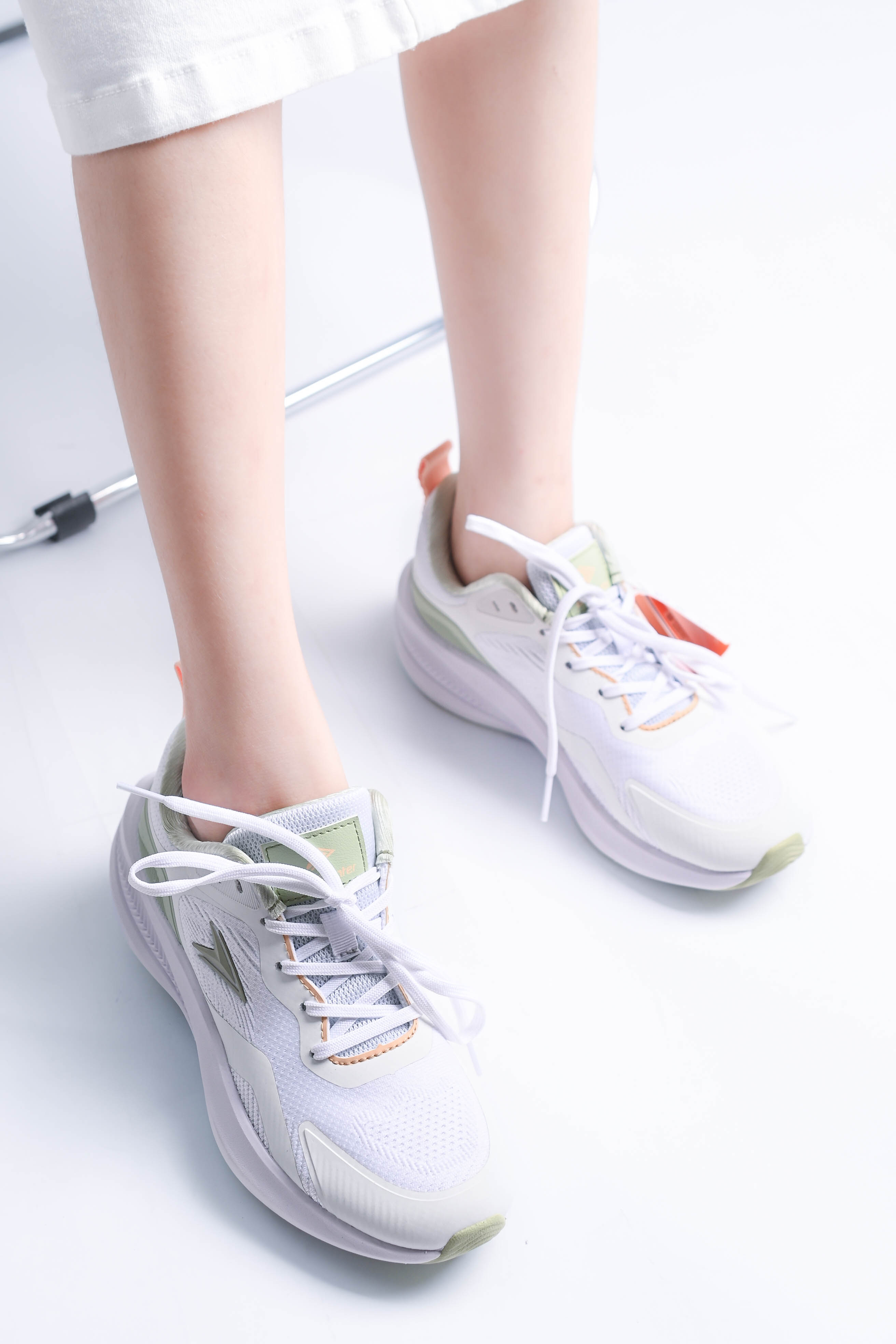Giày thể thao Bitis Hunter nữ (35-39)