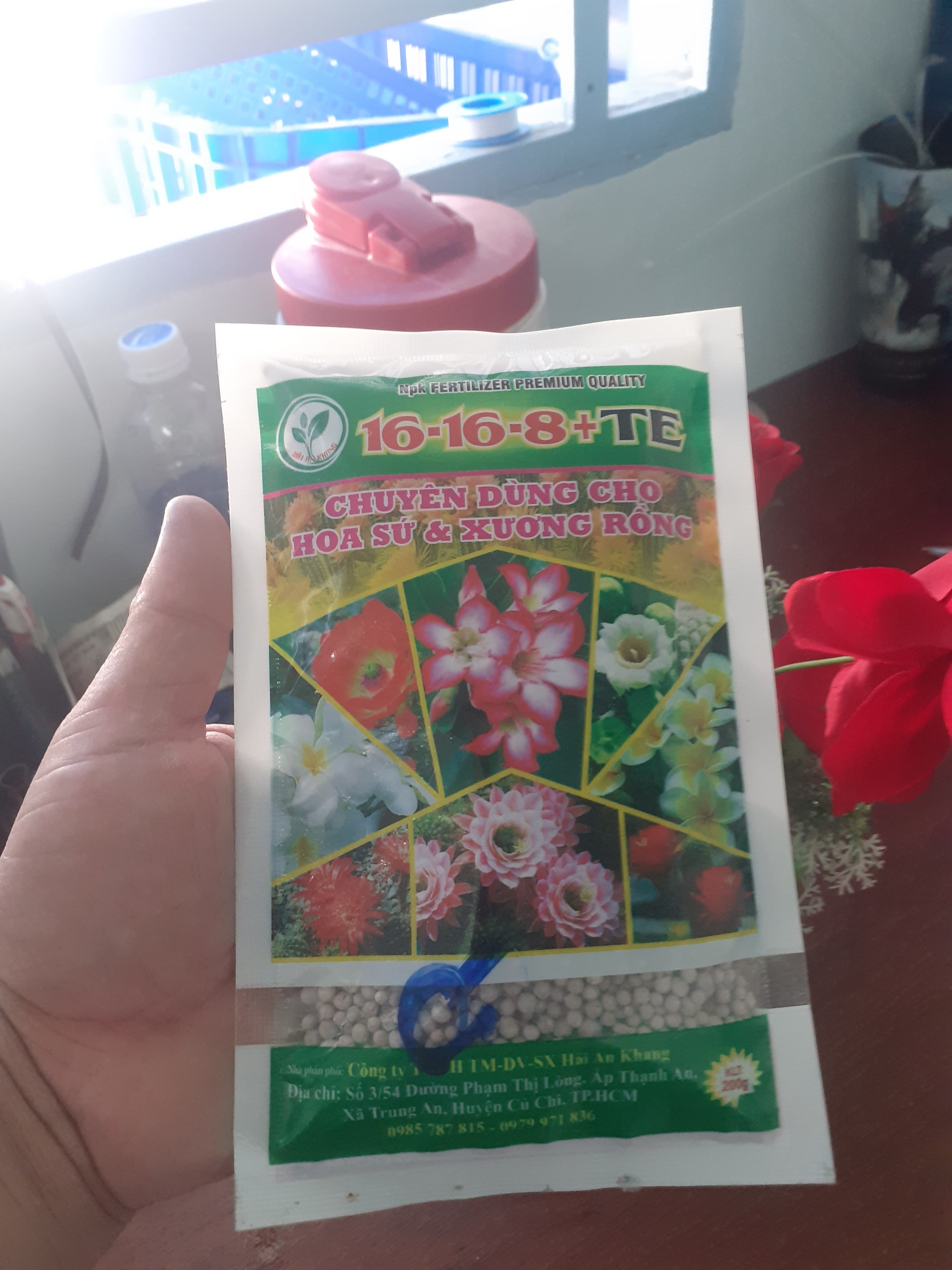 Gói 200gr N-P-K phân bón chuyên dùng cho hoa sứ và xương rồng 16-16-8 +TE