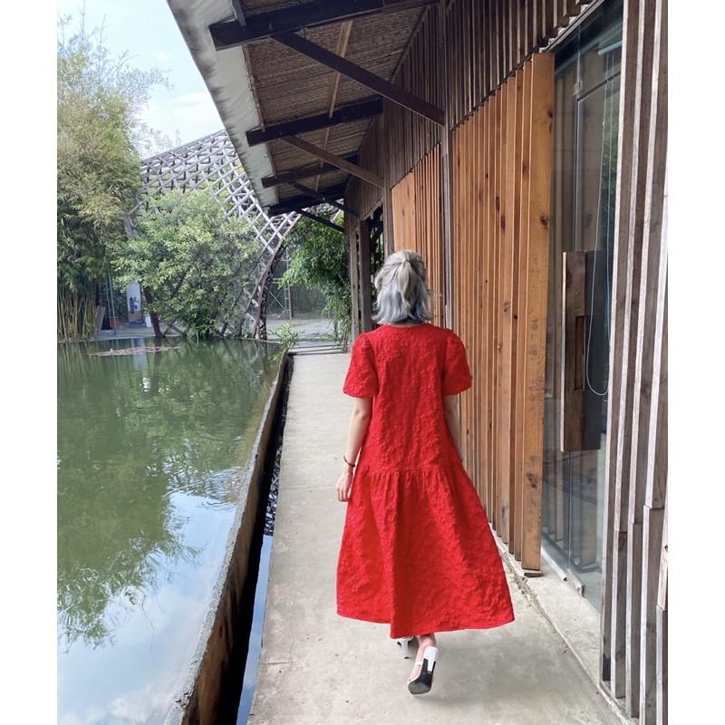 - Đầm ren đuôi cá form rộng suông dài tay phồng