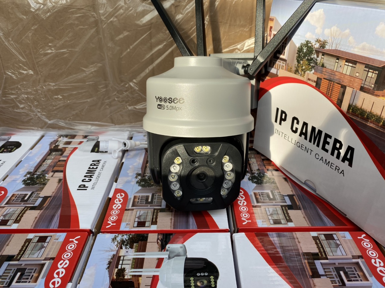 Camera Wifi Yoosee 3.0 Mpx Full HD Ngoài Trời Xoay 360° 4 râu C15 Xem Đêm Có Màu-Đàm Thoại 2 Chiều-Phát Hiện Chuyển Động Chống Trộm - Hàng Nhập Khẩu