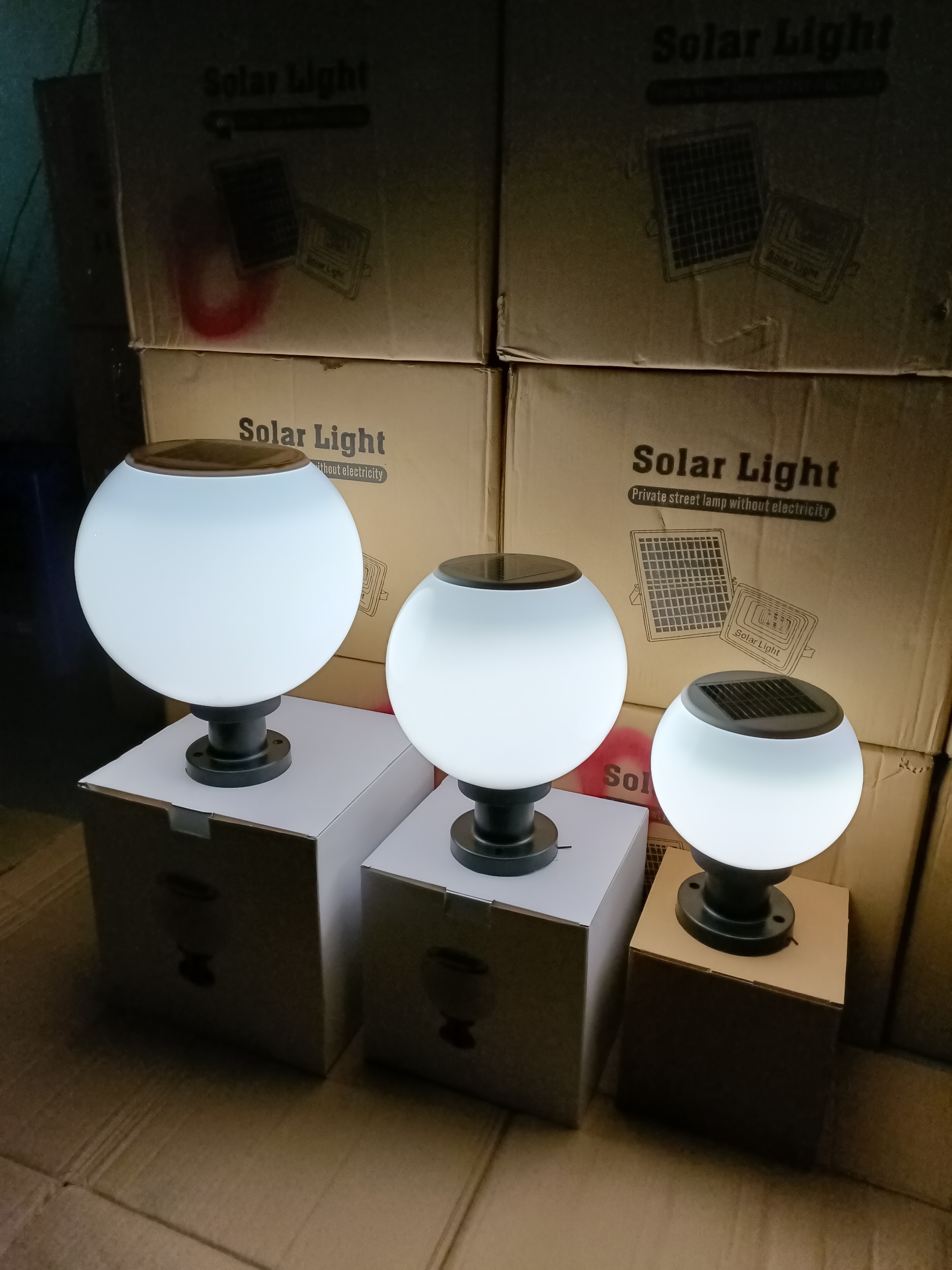 Đèn trụ cổng Năng lượng mặt trời ĐÈN LED 3 loại tùy chọn hiệu ứng ánh sáng điều khiển từ xa Điều khiển ánh sáng thông