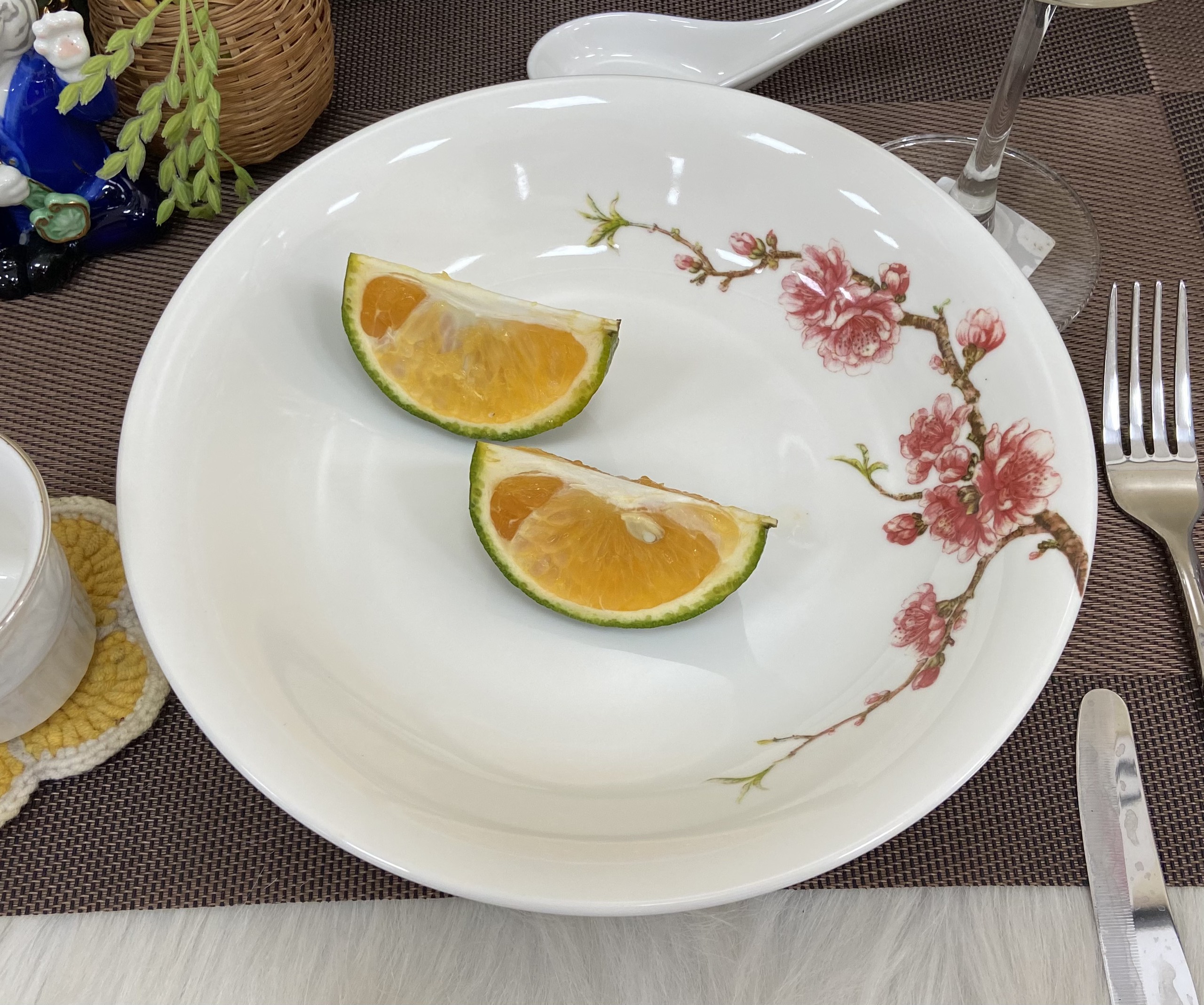 Dĩa sâu lòng 23 cm – Daisy IFP – Hồng Đào - Phong cách trang nhã, sang trọng