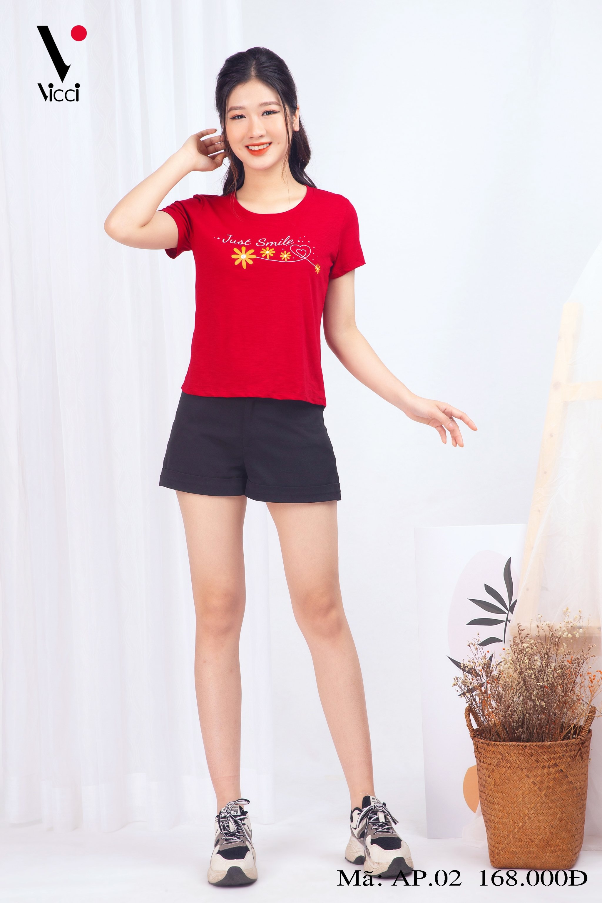 Áo phông, áo thun nữ  cộc tay Vicci AP.01.3 chất liệu cotton vân gỗ in chữ Smile