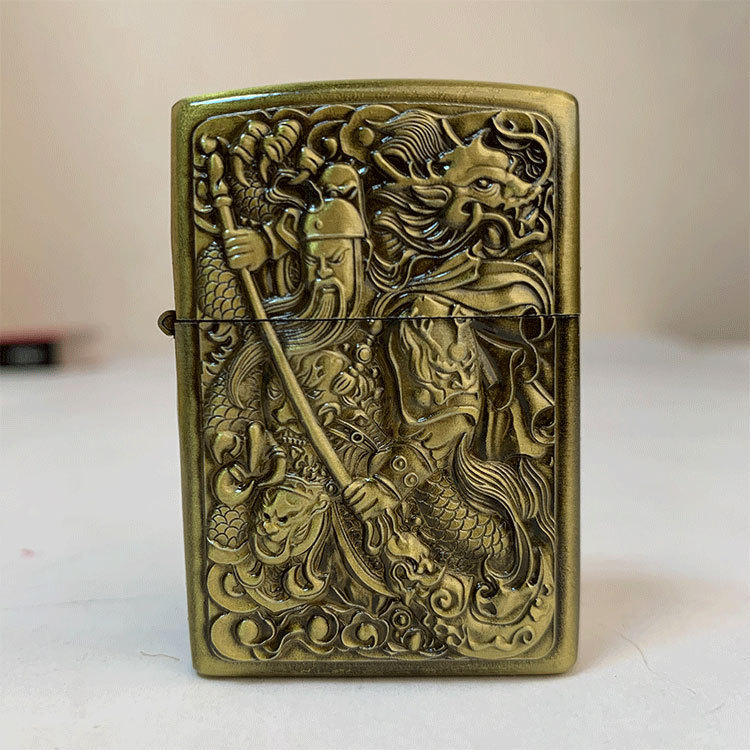 Hột Quẹt Xăng Hình Quan Công Khắc Nổi Tặng Kèm Chai Xăng Độc Đáo Đẹp Lạ, Bật Lửa Zippoo Chạm Khắc Quan Công Cổ Điển Sang Trọng