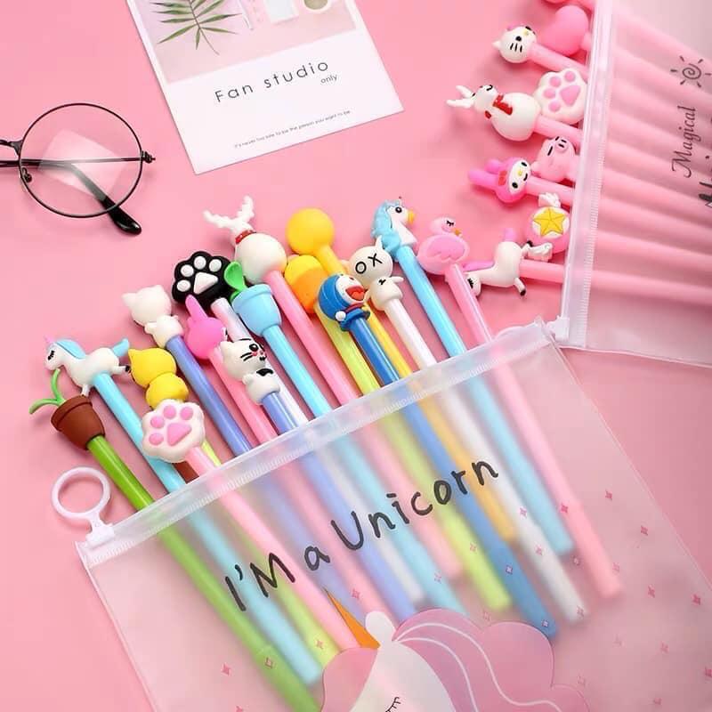 Set 10 tờ decal giấy bọc vở tặng kèm bút bi hoạt hình dễ thương