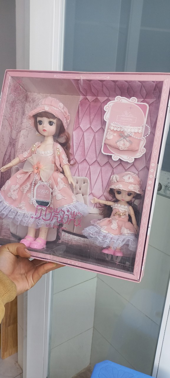 Hộ búp bê chị em