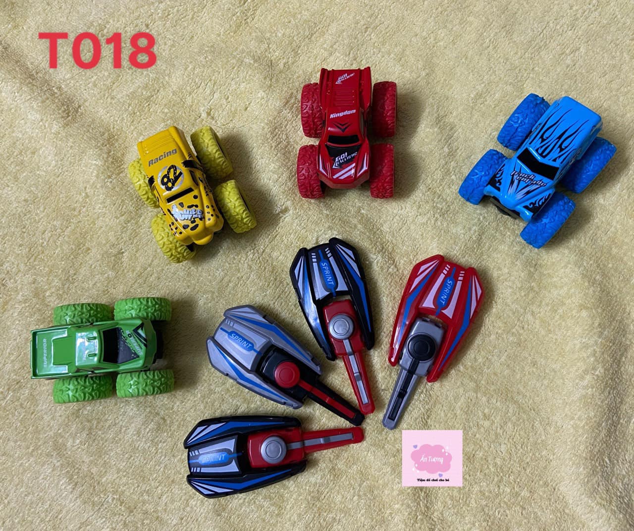 Set 4 chiếc xe đua địa hình hot wheel bằng kim loại, phụ kiện sáng tạo, an toàn cho bé