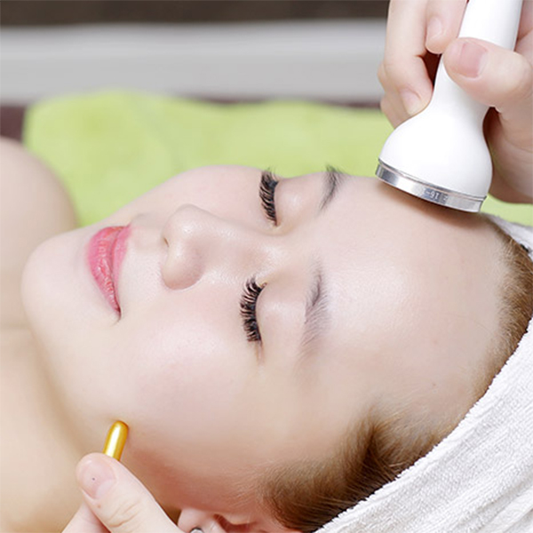 Voucher 14 Bước Trắng Sáng Da, Sạch Mụn, Mịn Màng Điều Trị Mụn Cao Cấp Tại Ellis Spa