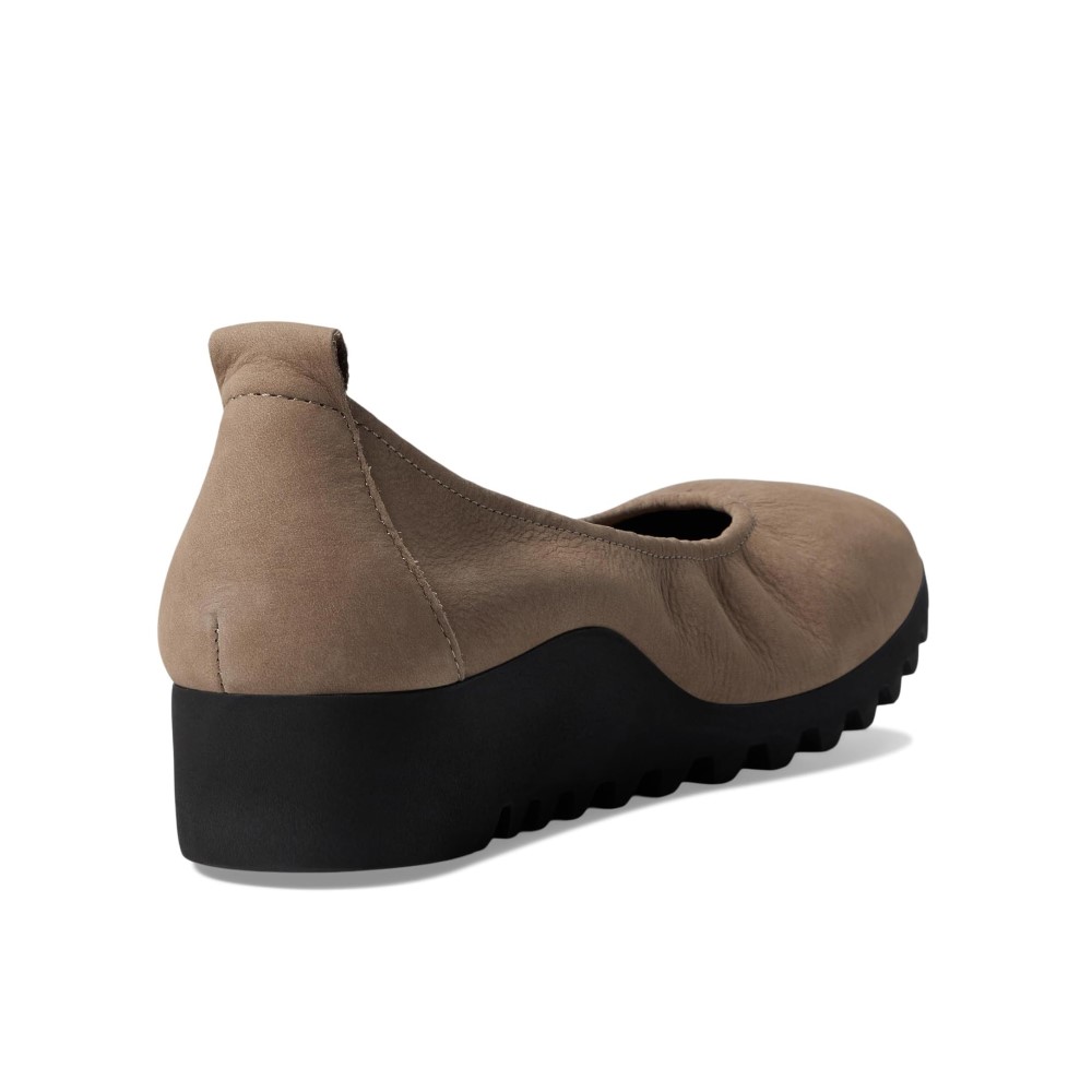 Giày sức Khỏe Aetrex Brianna Taupe - Giày bít cao 3p da mềm giảm đau chân