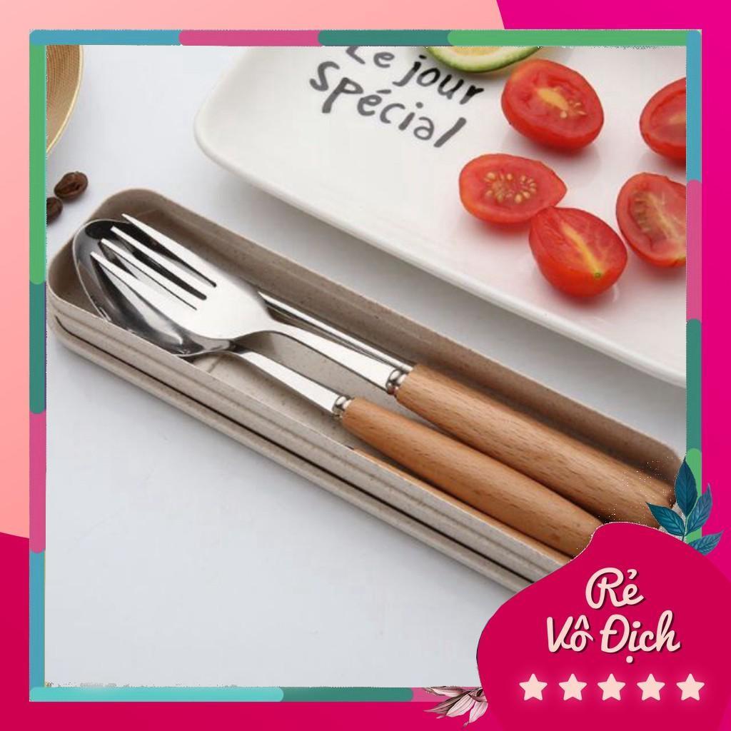 Bộ thìa dĩa inox cán gỗ có hộp