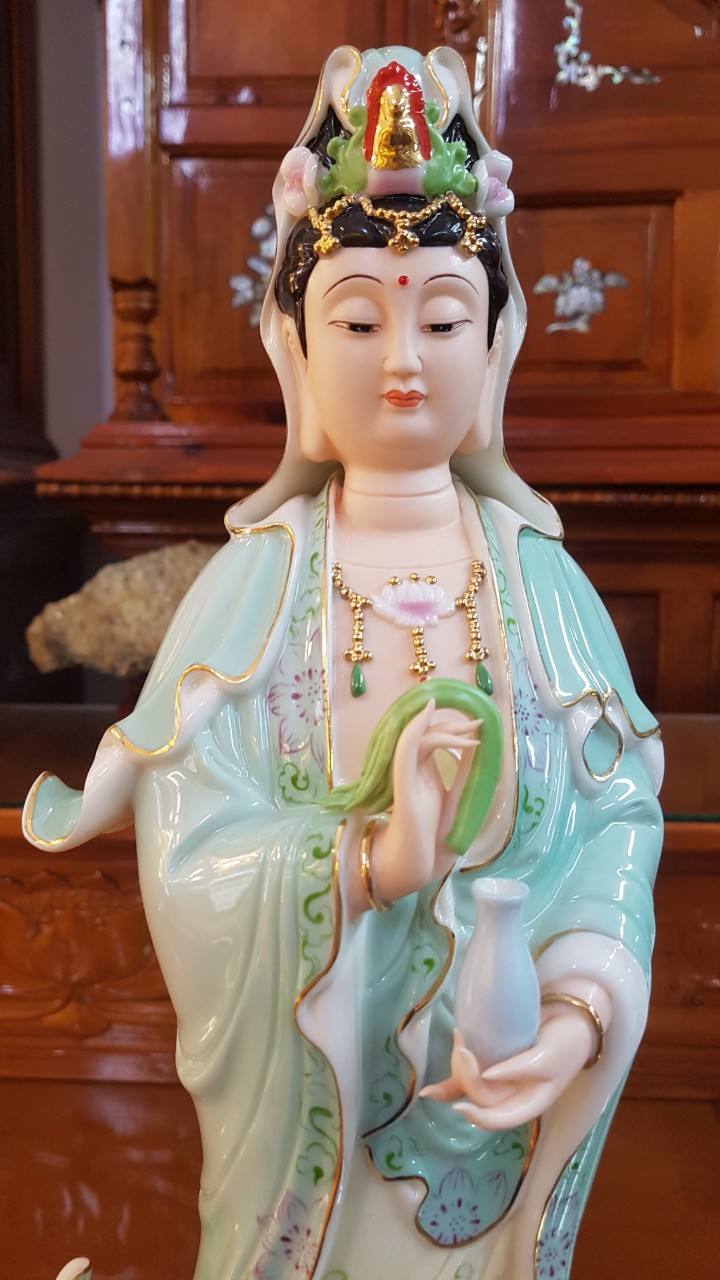 Tượng Quan Âm Bồ Tát màu xanh vẽ gấm thủ công