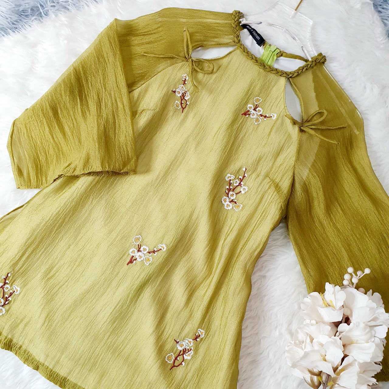 Set bộ nữ đi chùa cao cấp chất vải tơ mịn thêu hoa nổi tinh tế, màu xanh cốm phối quần lụa cùng màu
