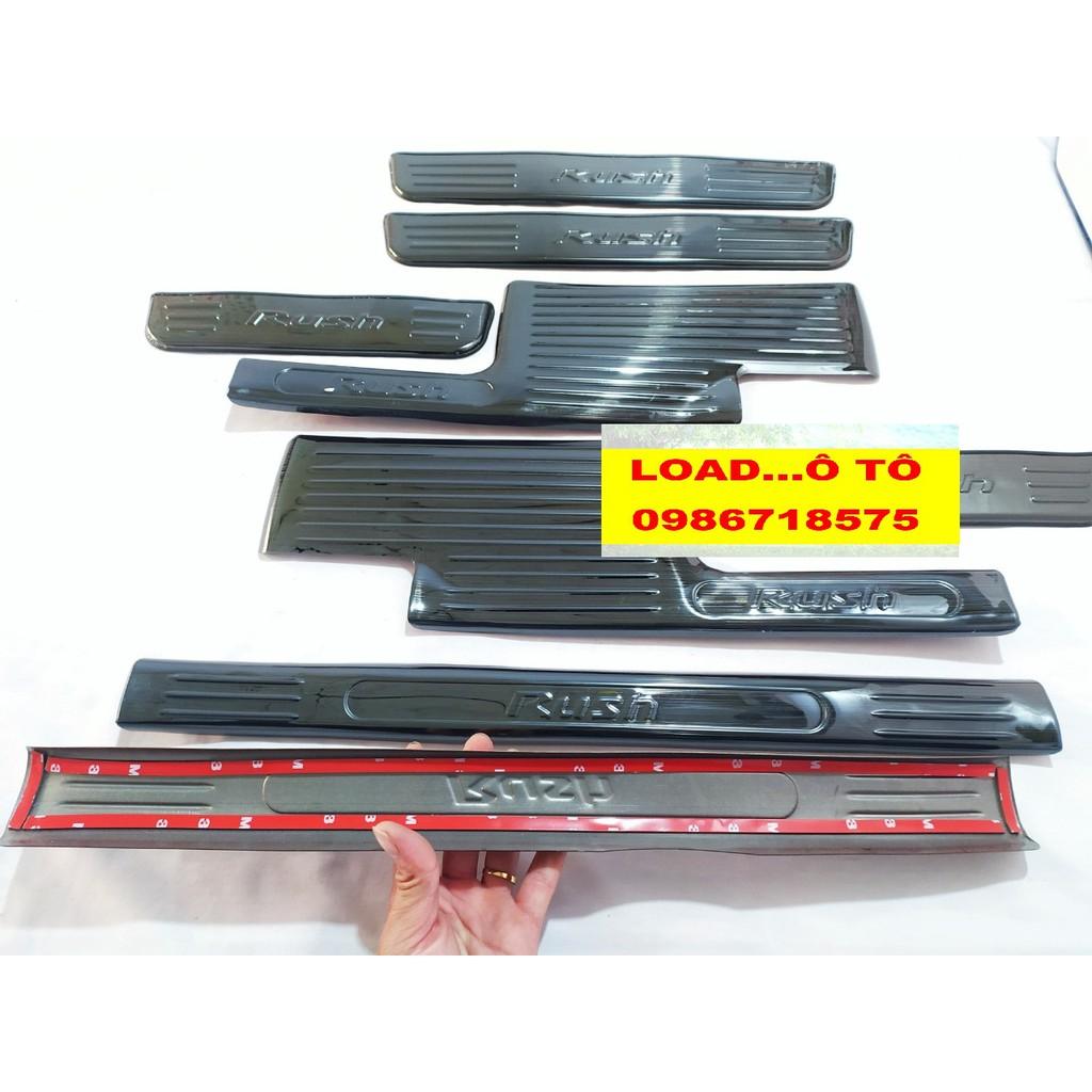Ốp Bậc Cửa, Nẹp Bước Chân Trong, Ngoài Xe Toyota Rush 2023-2018 Vân titan Cao Cấp