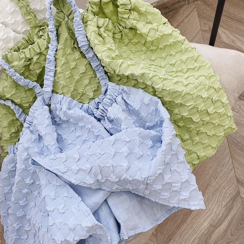 Set áo 2 dây dáng xoè chất xốp nổi phối quần short