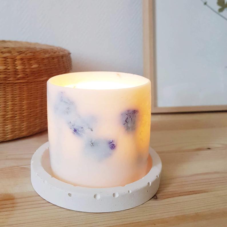 Bộ 3 sản phẩm: đế đỡ nến + nến thơm sáp đậu nành hương hoa lavender + tealight trang trí hoa salem tím