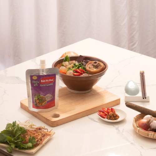 Nước cốt Bún bò Huế đậm đà hương vị Cố Đô -Hàng xuất khẩu Nhật- Hoàn toàn từ nước cốt xương hầm ngon,chuẩn vị,không cần nêm nếm- túi 100ml