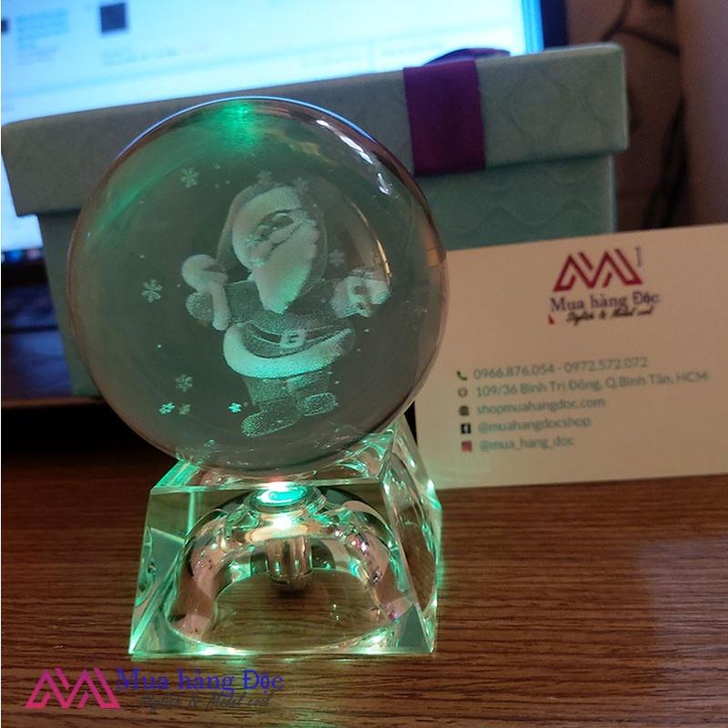 Bộ quà tặng giáng sinh 2021 Quả cầu pha lê đèn led 3d ông già noel