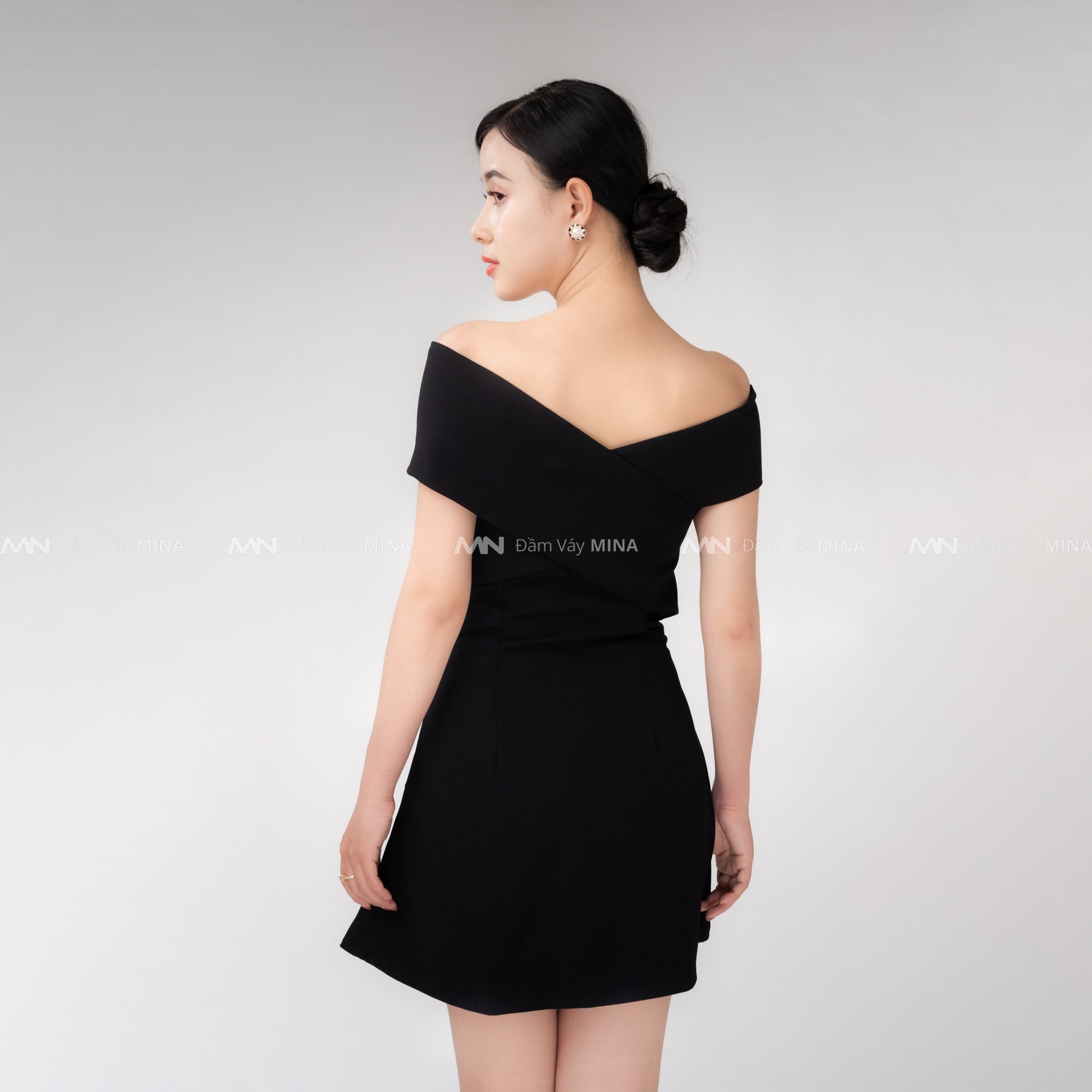 Váy đen trễ vai FREE SHIP Váy đen cá tính dáng xoè dự tiệc đi chơi dạo phố sang đẹp MN138 - Đầm Váy Mina