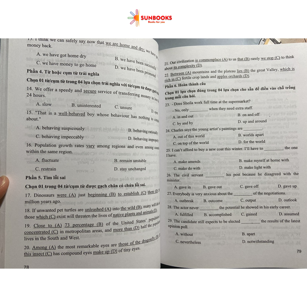 Sách - Đề luyện tập môn Tiếng Anh thi đánh giá năng lực vào lớp 10