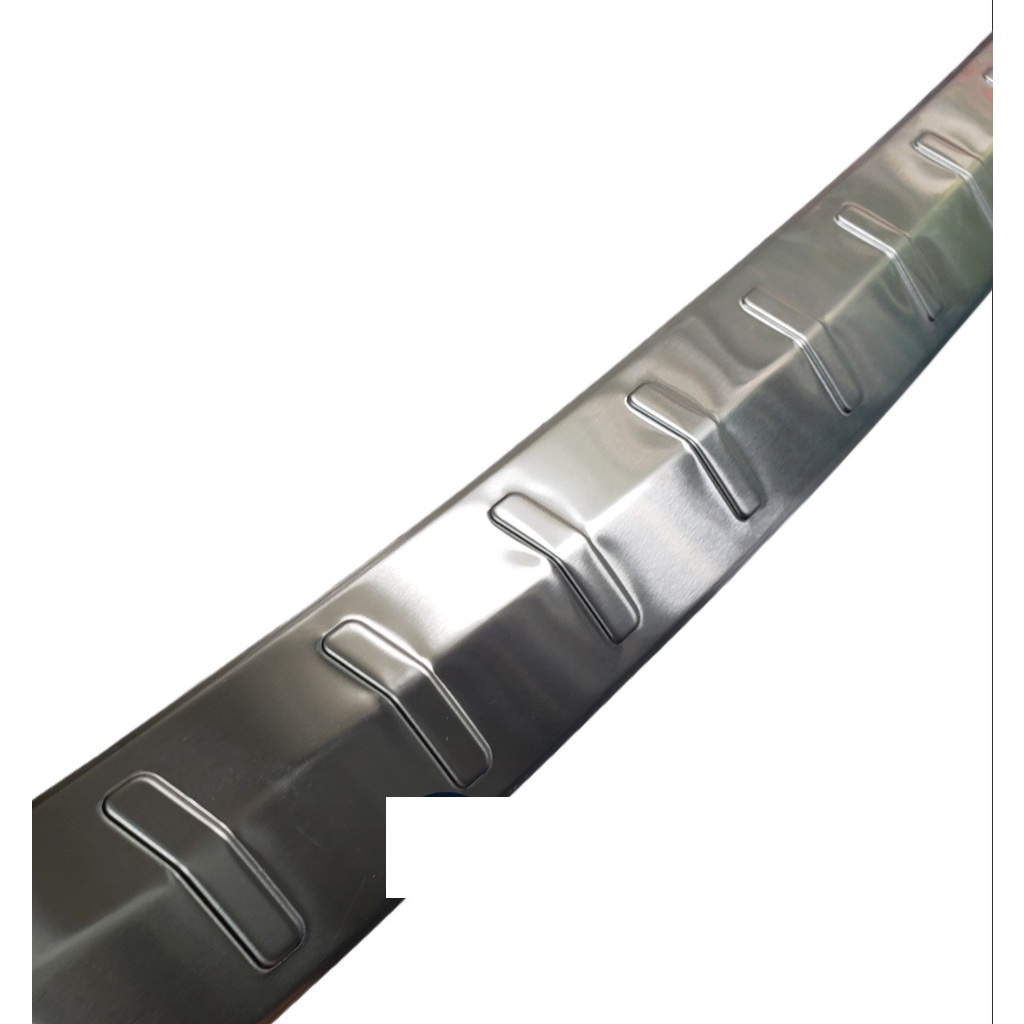 Ốp chống trầy cốp trong, ngoài xe Mitsubushi Xpander 2018- 2019 - 2020- 2021- 2022- 2023 chất liệu inox cao cấp
