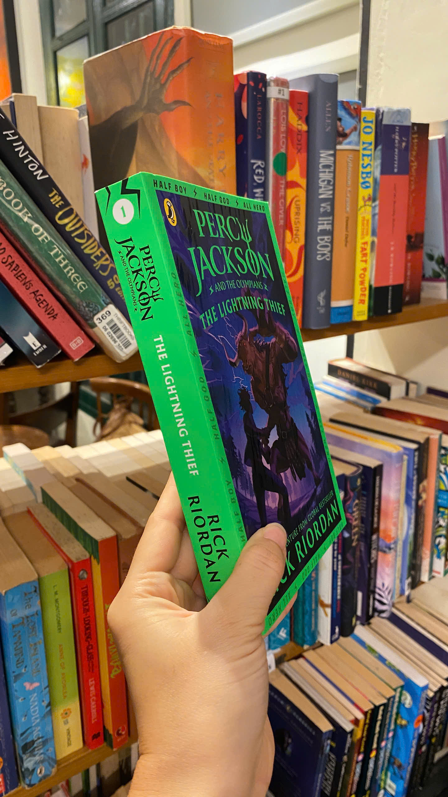 Sách - Percy Jackson and The Lightning Thief by Rick Riordan | Fantasy / Young Adult