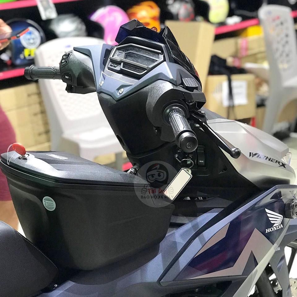 Thùng GIVI gắng giữa xe GIVI G10N dành cho xe máy