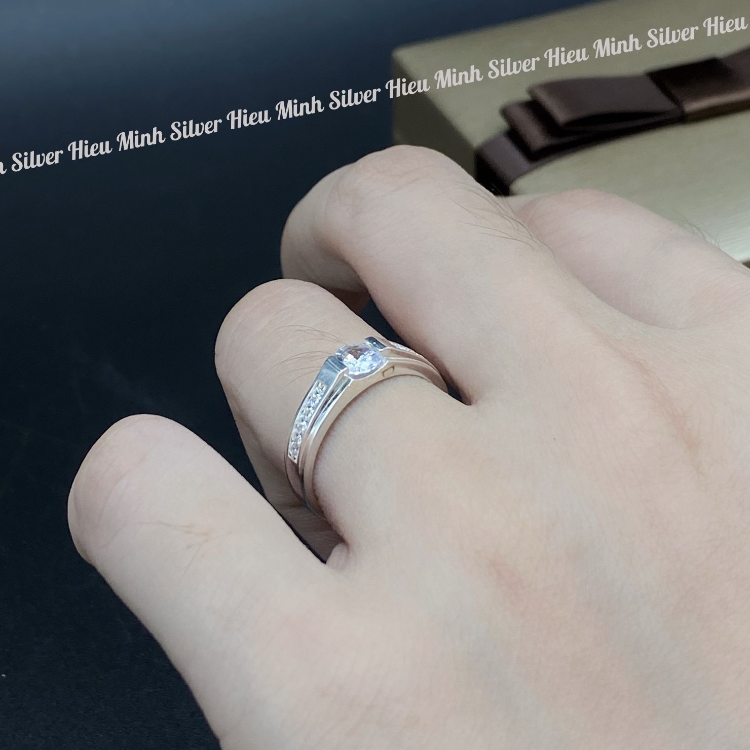 Nhẫn Nam Bạc Ta Đơn Giản Đính Đá Cao Cấp Bạc Hiểu Minh NA039