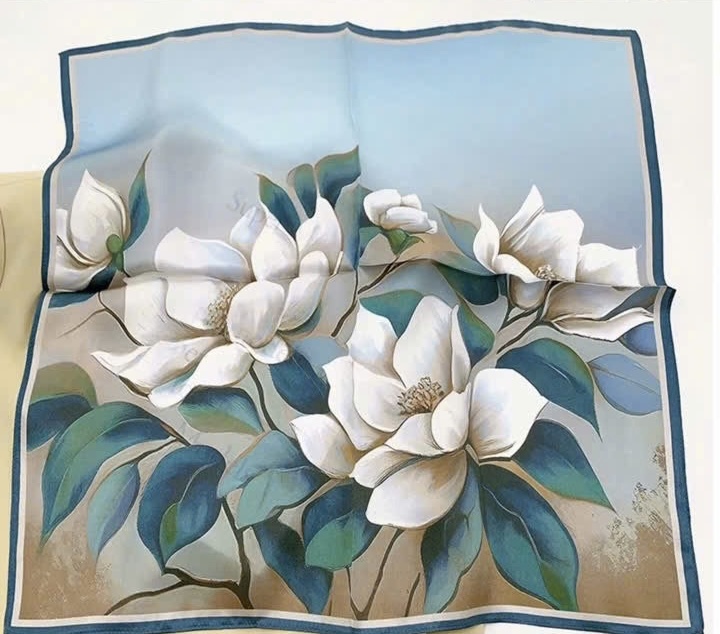 KHĂN QUÀNG CỔ LỤA HÌNH VUÔNG SANG TRỌNG THỜI TRANG MÃ 03