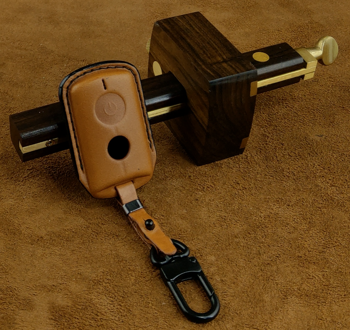 Bao da Ép phom 2 màu chìa khóa xe máy Yamaha NVX, Janus da bò thât giá tận xưởng tặng móc khóa