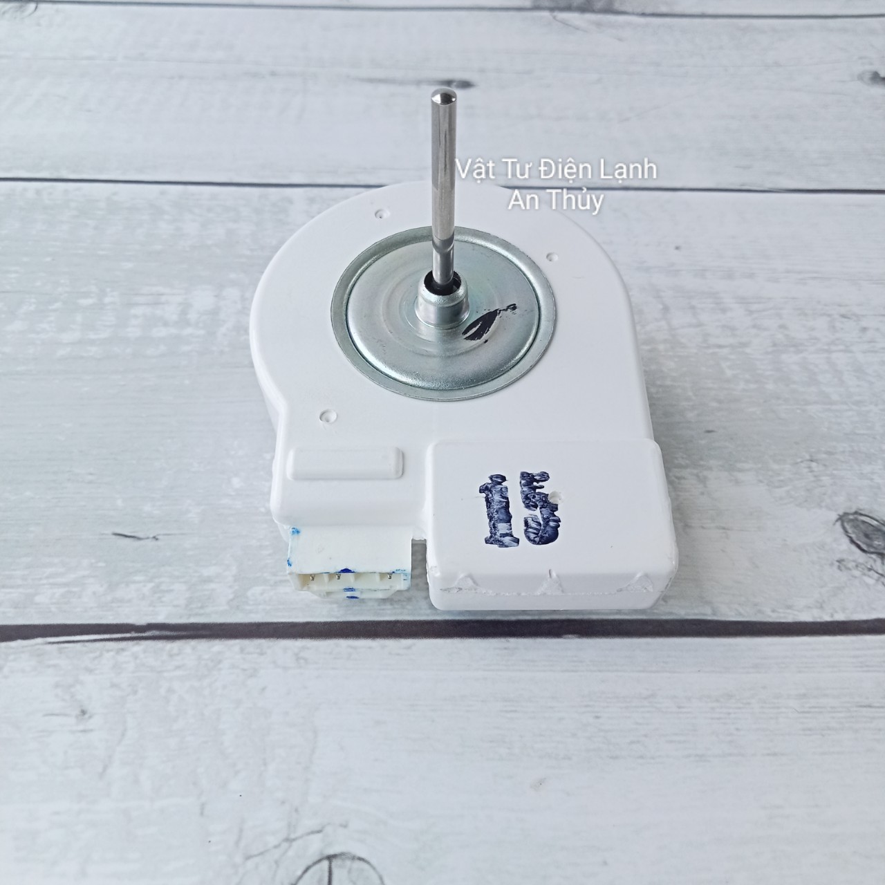 Quạt Tủ Lạnh Sứ SAMSUNG 15V 3 Chân