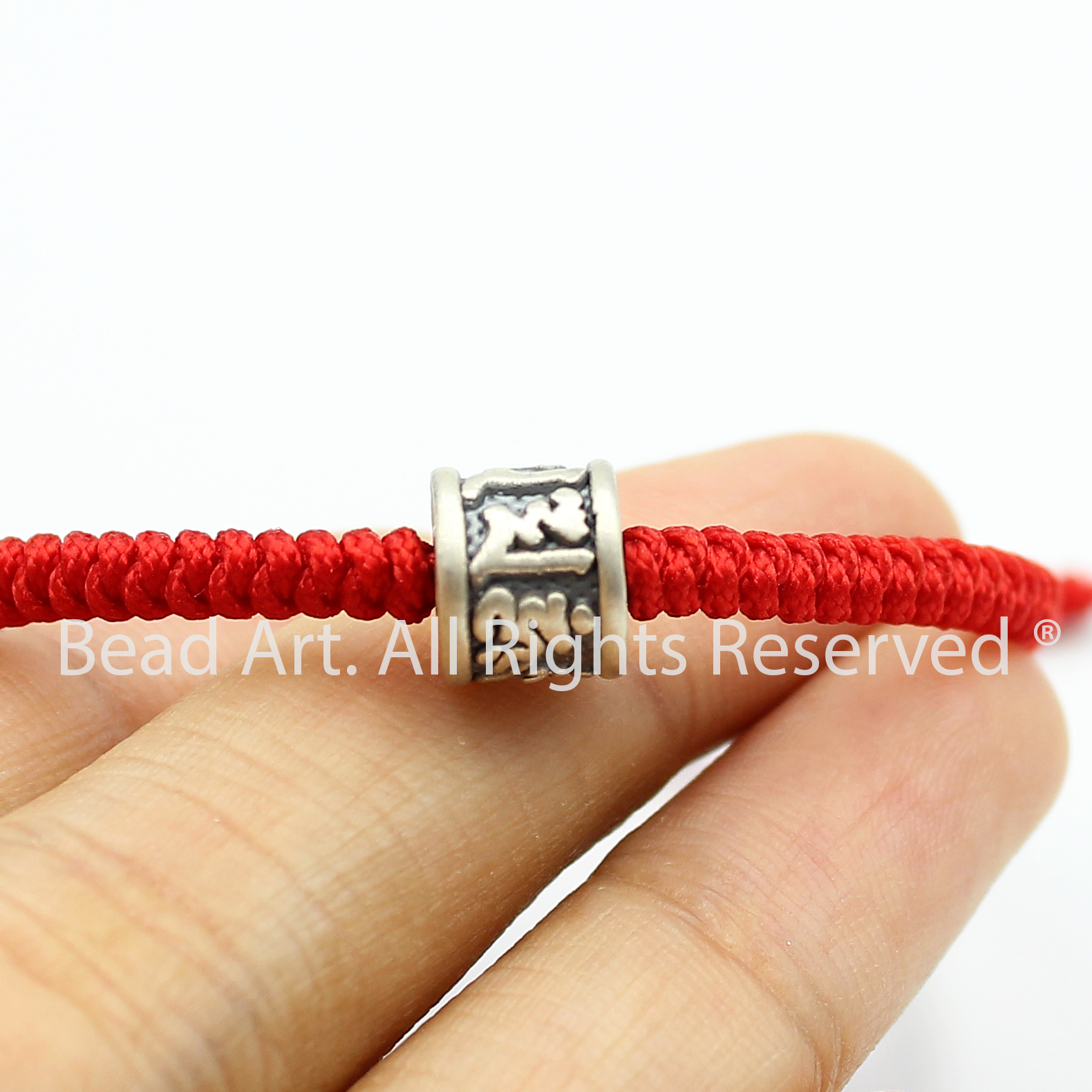 Vòng Tay Thắt Dây Đỏ, Chỉ Đỏ Nút Tibet, Charm Bạc 999 Lục Tự Chú Om Mani Padme Hum, Vòng Tay Phong Thuỷ - Bead Art