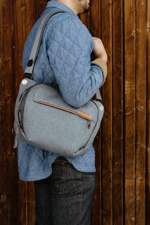 Túi Đeo Máy Ảnh Peak Design Everyday Sling v2 - 6L/ 3L/ 10L - Xám nhạt - Hàng chính hãng