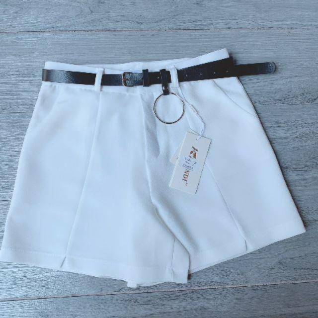 Quần short nữ kèm đai