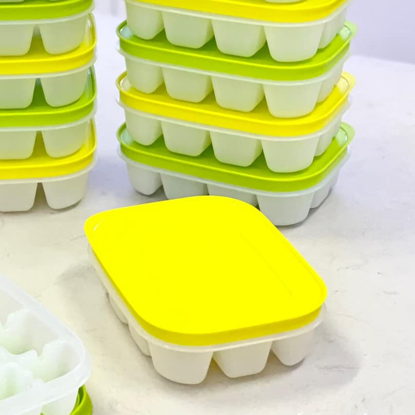 Set Khay Đá Tupperware Ice Tray, nhựa gen II dẻo (2)